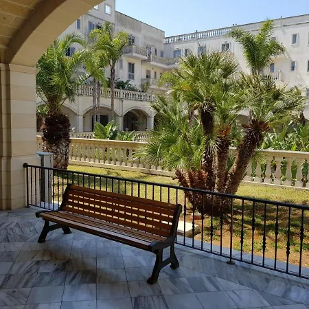 Bilocale Corso Italia 698 2° Piano Con Balcone